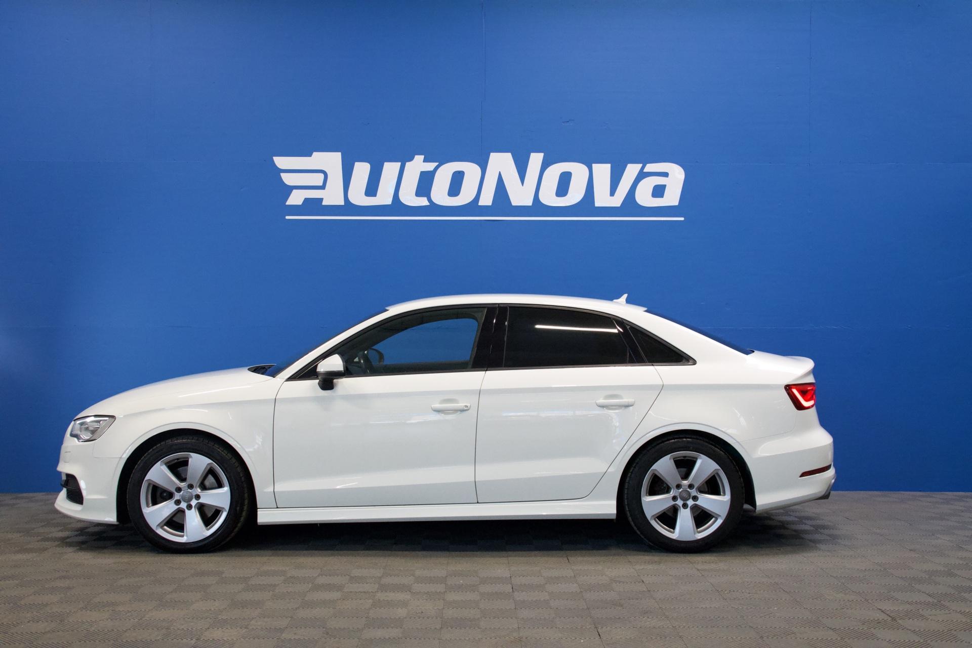 Audi A3 Sedan Business Sport 1,8 TFSI 132 kW quattro S tronic / S-Line / S3-look  / Flat Bottom ratti / Xenon - Autonova