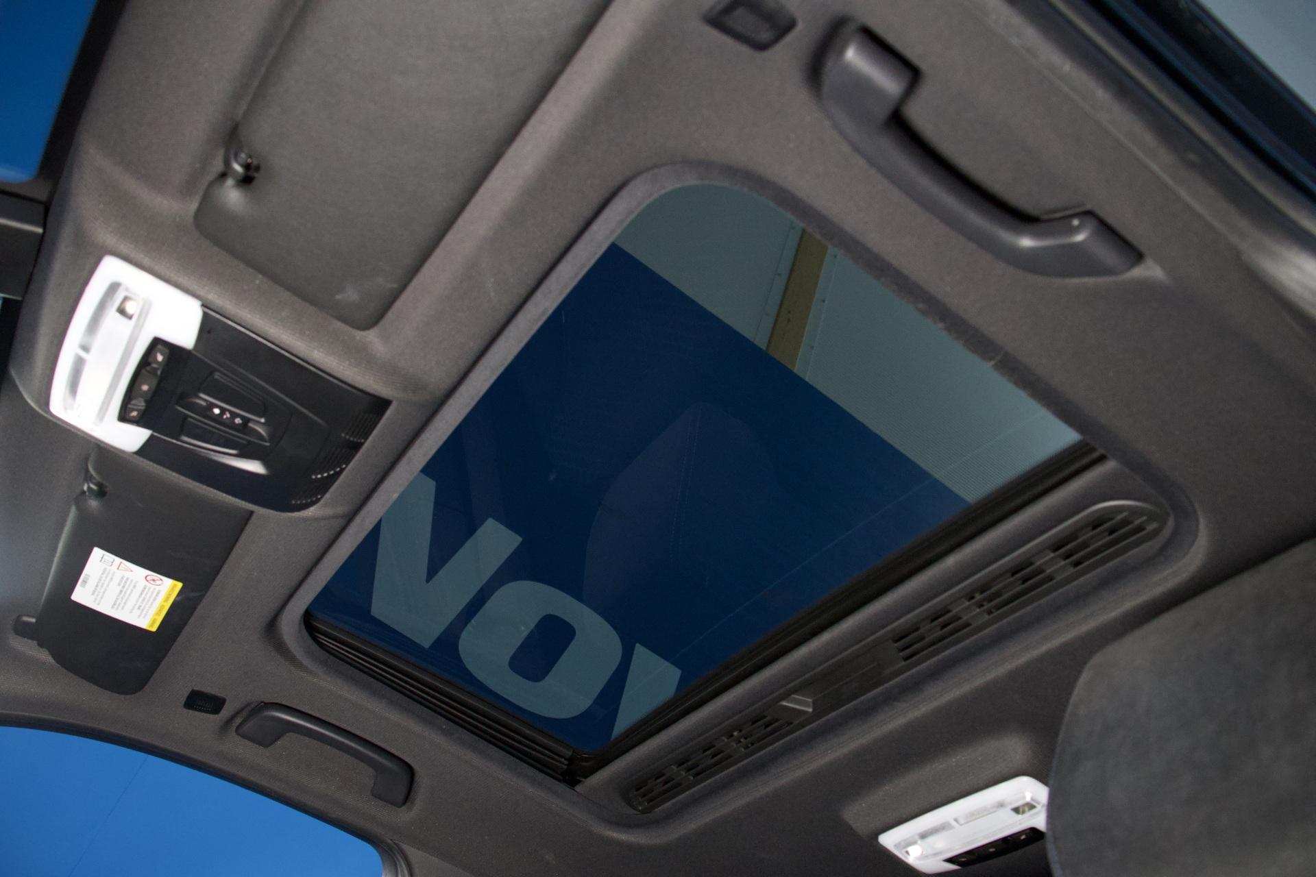 BMW M135i F20 Hatchback M135i A xDrive / Kattoluukku / HiFi / Prof. Navi / Xenon / Super näyttävä! - Autonova