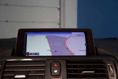 BMW M135i F20 Hatchback M135i A xDrive / Kattoluukku / HiFi / Prof. Navi / Xenon / Super näyttävä! - Autonova