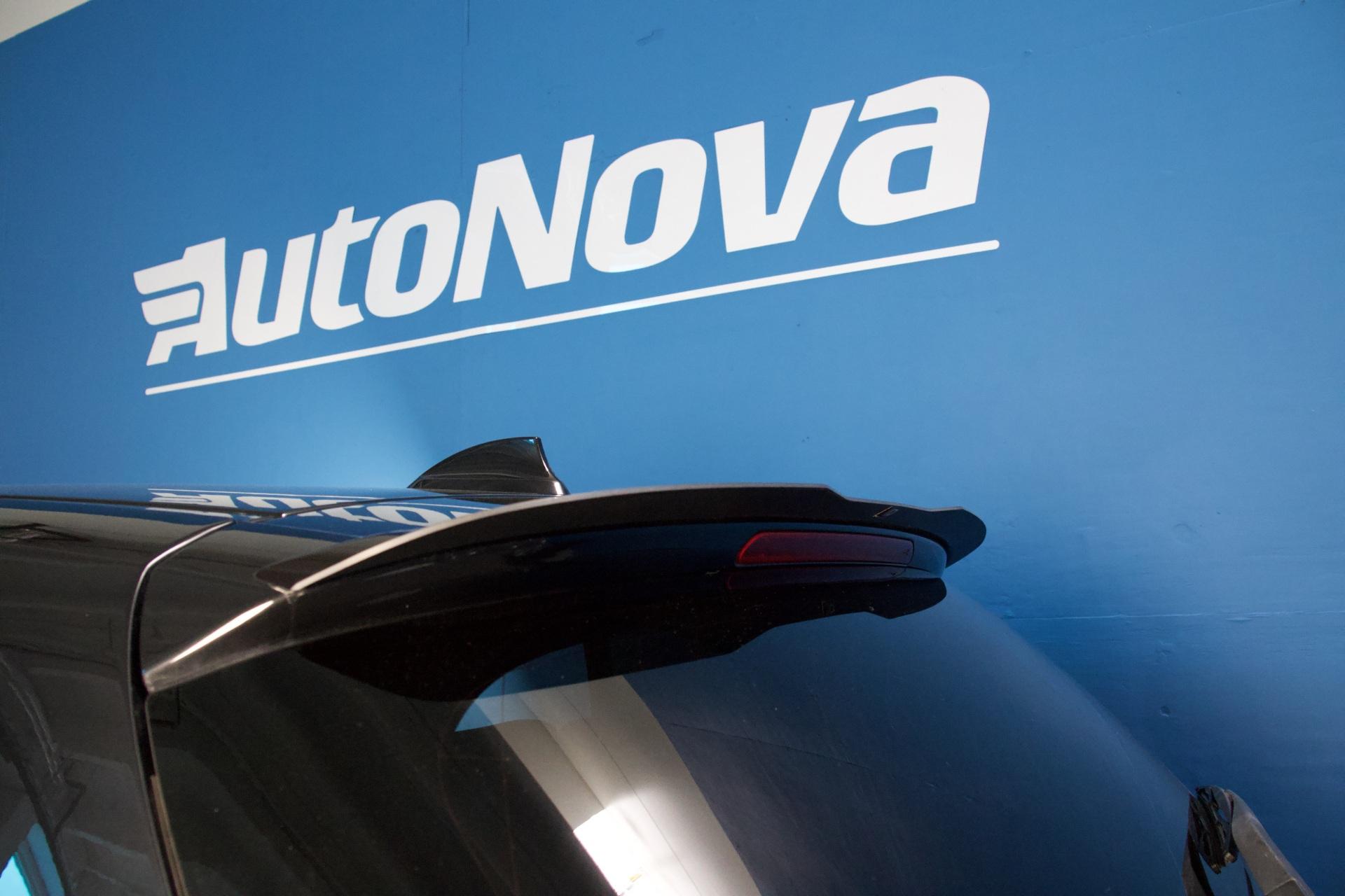 BMW M135i F20 Hatchback M135i A xDrive / Kattoluukku / HiFi / Prof. Navi / Xenon / Super näyttävä! - Autonova