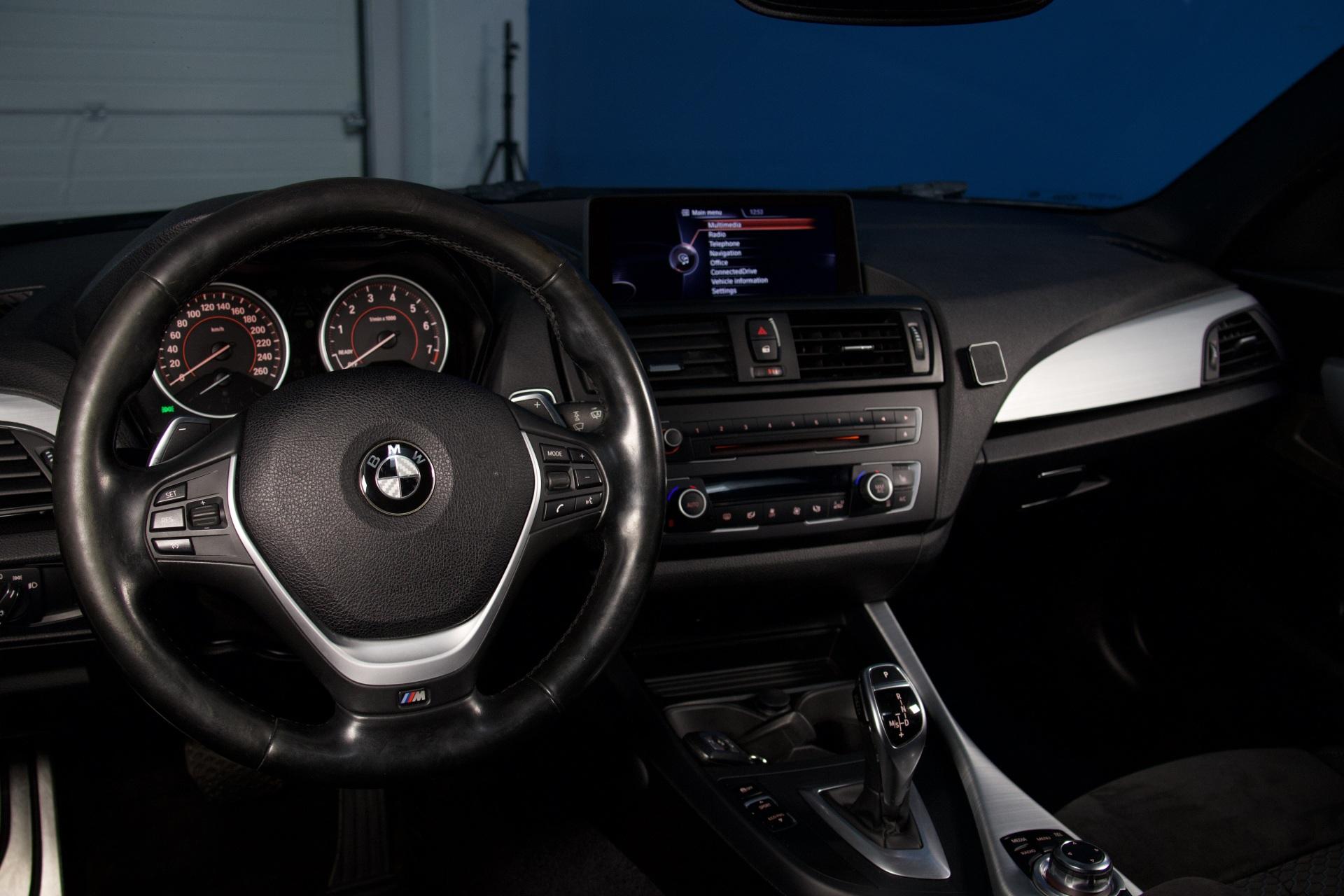 BMW M135i F20 Hatchback M135i A xDrive / Kattoluukku / HiFi / Prof. Navi / Xenon / Super näyttävä! - Autonova