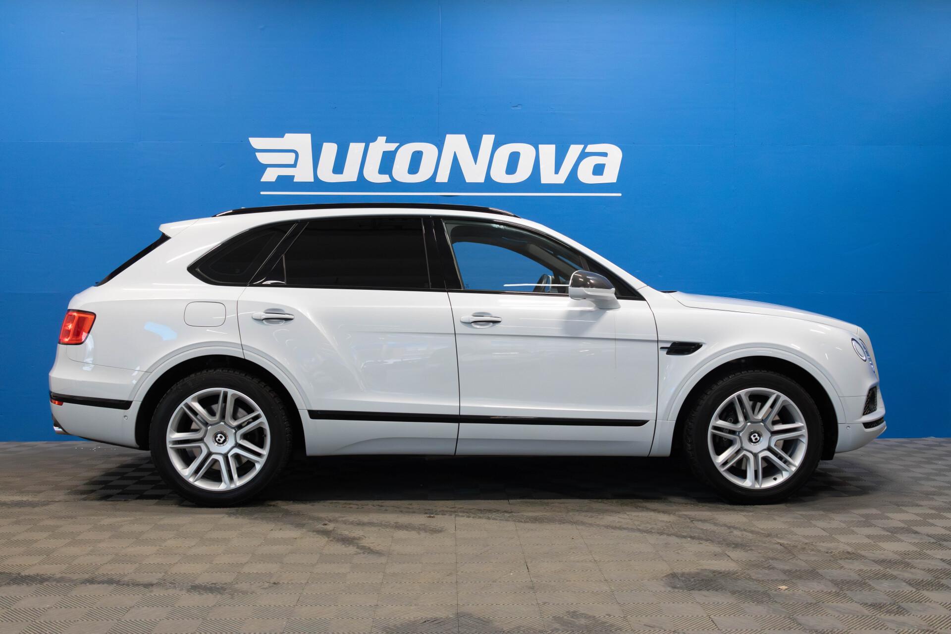 Bentley Bentayga Bentayga Hybrid / Signature Audio / ACC / HUD / Carbon Fibre / Night Vision - Autonova