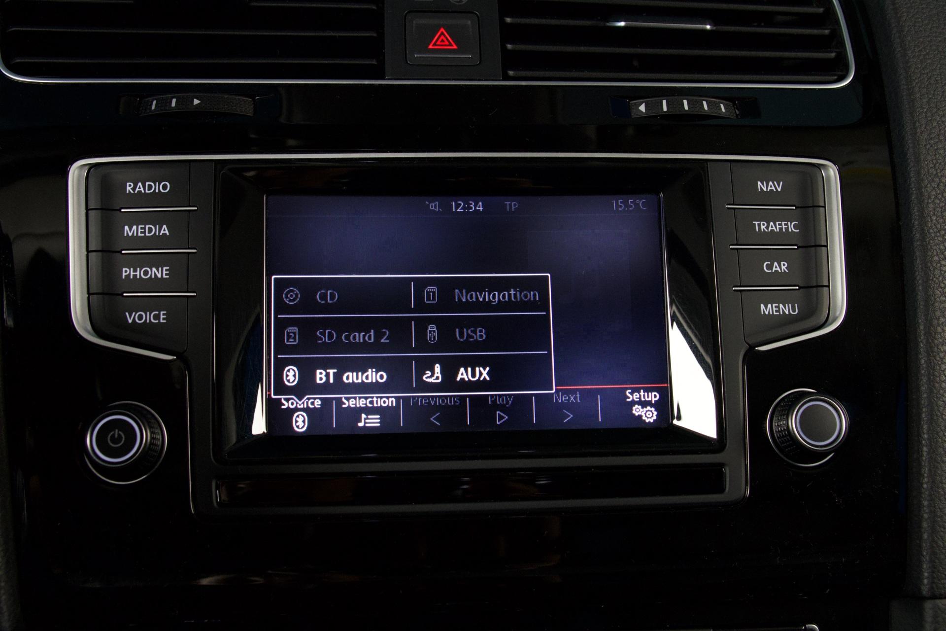 Volkswagen Golf Variant Highline 1,6 TDI 77 kW / Huippuvarusteet! / Hieronta / Webasto / ACC / DynAudio / Sportpenkit / Kamera - Autonova