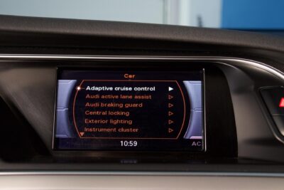 Audi A4 allroad quattro Land of quattro Edition 2,0 TFSI 165 kW quattro S tronic / Webasto / ACC / Koukku / Sportpenkit - Autonova