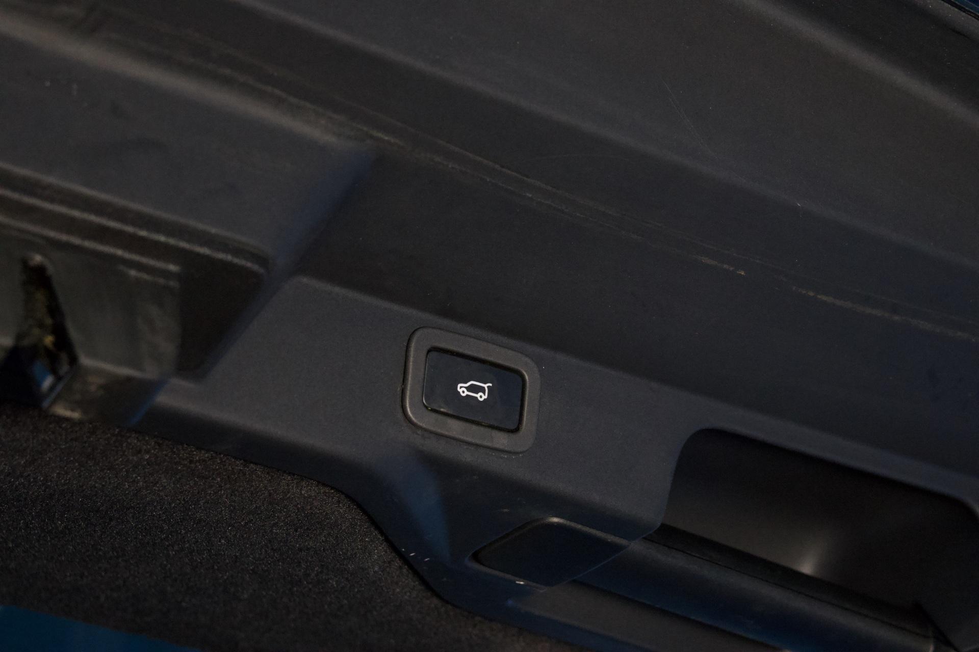 Land Rover Range Rover Sport 3,0 SDV6 HSE Dynamic Suomiauto / Meridian / Muistipenkit / Koukku / Cold Climate / Ratinlämmitin / Keyless Go / BLISS - Autonova