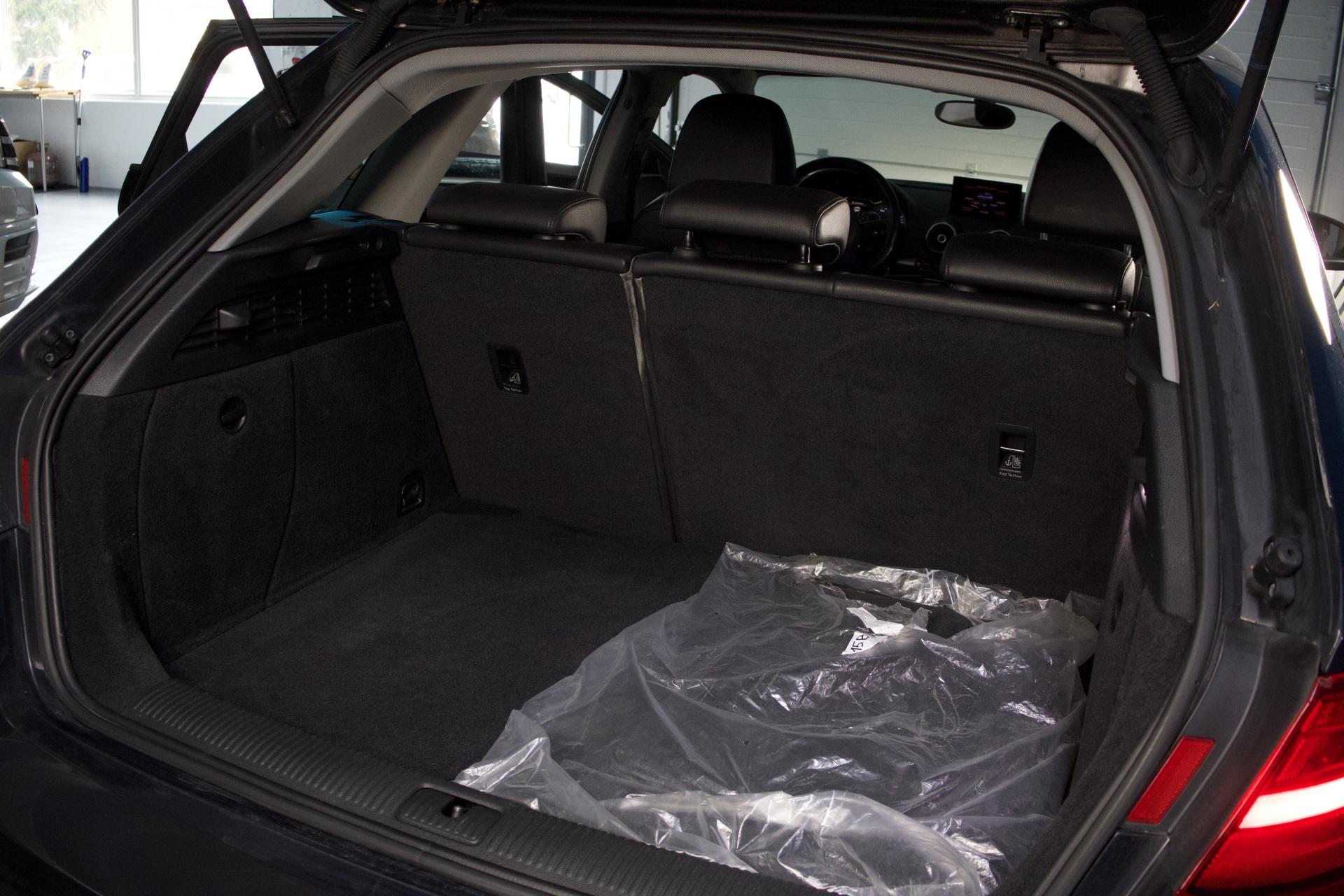 Audi A3 Sportback Business Sport 1,8 TFSI 132 kW quattro / RS3-Look! / Koukku / Nahat / Urheiluistuimet / Vakkari / BT / Lohko - Autonova