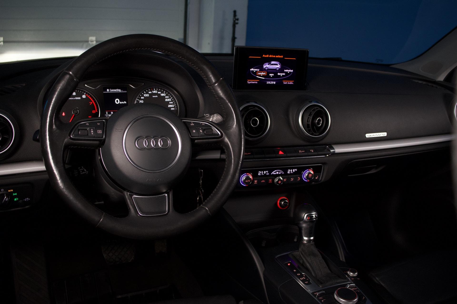 Audi A3 Sportback Business Sport 1,8 TFSI 132 kW quattro / RS3-Look! / Koukku / Nahat / Urheiluistuimet / Vakkari / BT / Lohko - Autonova