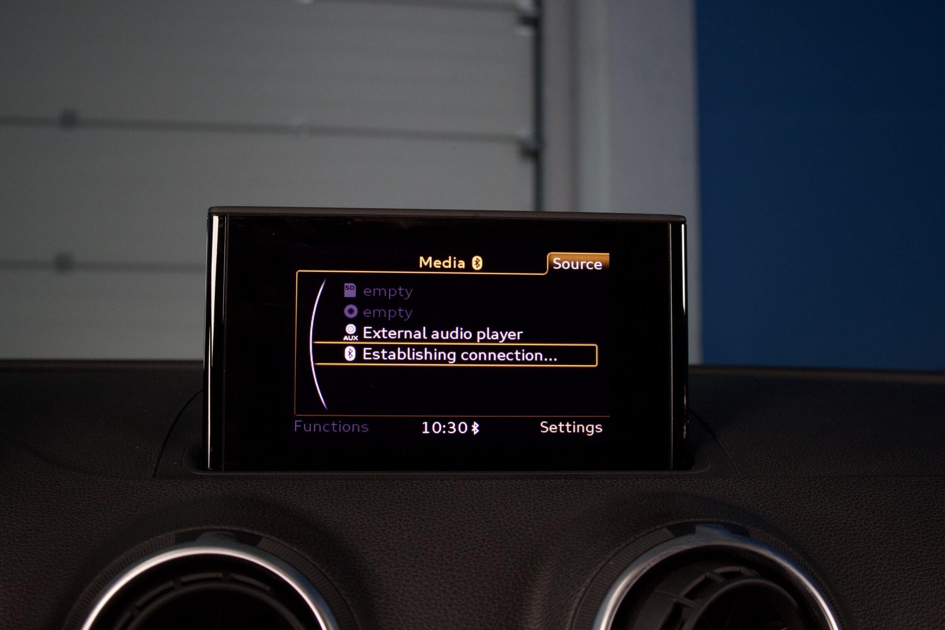 Audi A3 Sportback Business Sport 1,8 TFSI 132 kW quattro / RS3-Look! / Koukku / Nahat / Urheiluistuimet / Vakkari / BT / Lohko - Autonova