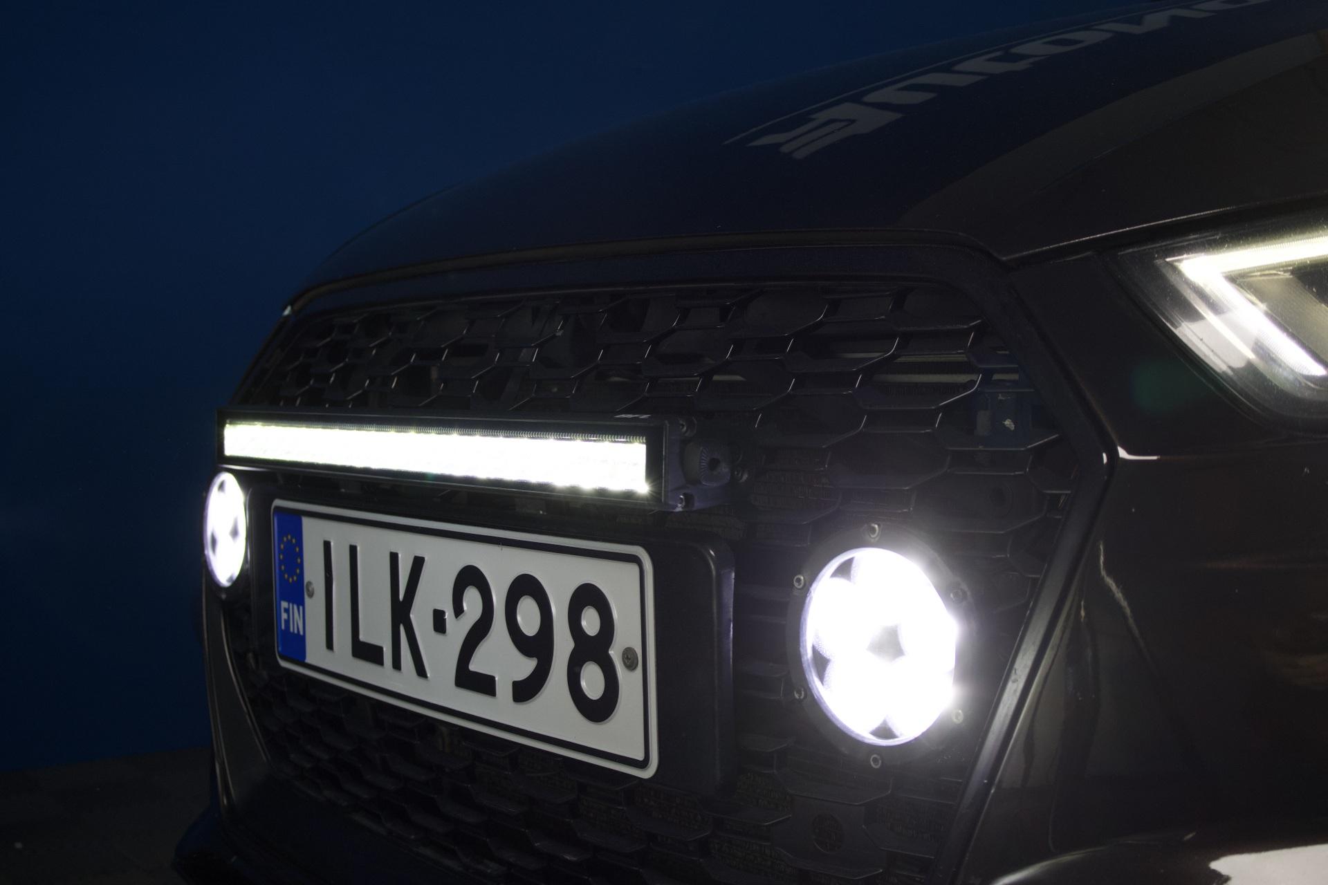 Audi A3 Sportback Business Sport 1,8 TFSI 132 kW quattro / RS3-Look! / Koukku / Nahat / Urheiluistuimet / Vakkari / BT / Lohko - Autonova