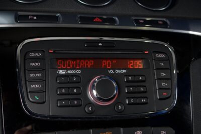 Ford S-MAX 2,0 TDCi 140 hv PowerShift Titanium Business / 7-paikkainen / Webasto / Muistipenkit / Vakkari / Nahat - Autonova