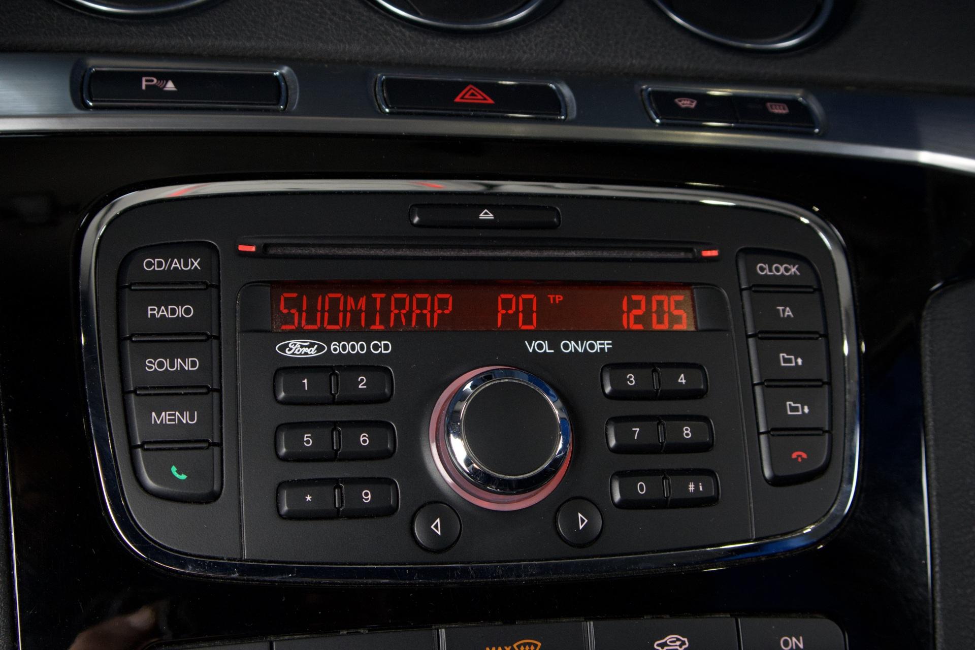 Ford S-MAX 2,0 TDCi 140 hv PowerShift Titanium Business / 7-paikkainen / Webasto / Muistipenkit / Vakkari / Nahat - Autonova