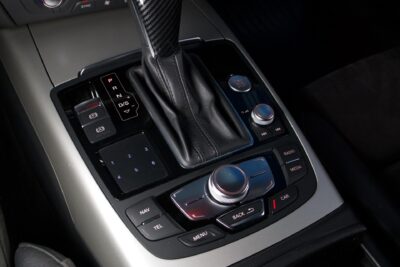 Audi A6 Sedan S line Business Sport 2,0 TDI 110 kW / Webasto / Nappanahka / LED / Vetokoukku / Urheiluistuimet / Kamera - Autonova