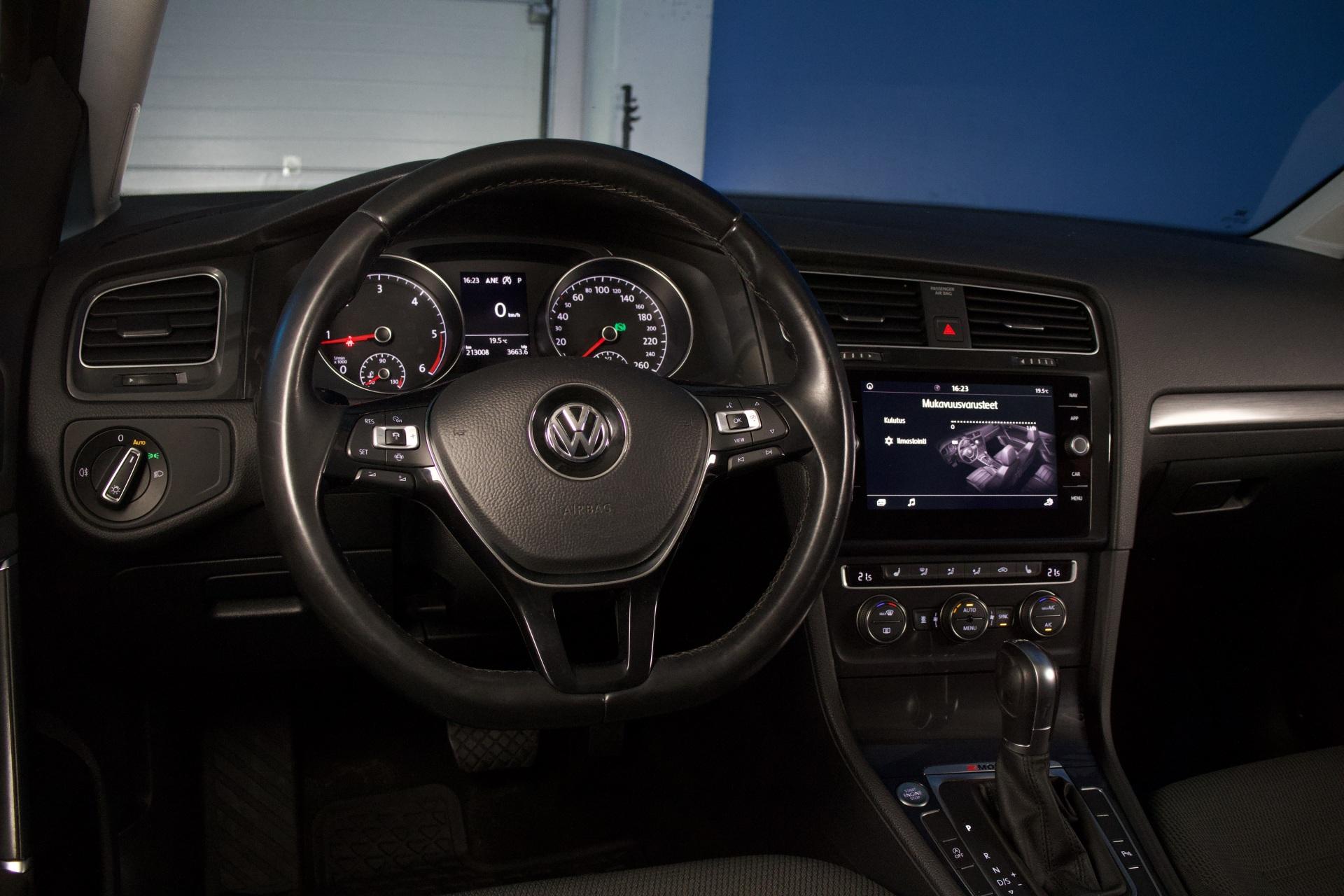 Volkswagen Golf Variant Comfortline 2,0 TDI 110 kW (150 hv) 4MOTION / R-Line / ACC / Webasto / Kamera / Keyless Entry / Adapt. LED - Autonova