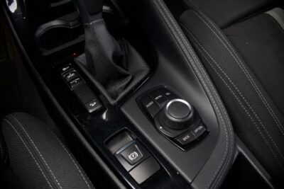 BMW X1 F48 xDrive20i A Business Sport / Koukku / M-Sport ratti / Urheiluistuimet / LED / Tutkat - Autonova