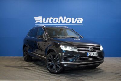 Volkswagen Touareg V6 TDI 193kW (262hv) 4Motion R-Line / Webasto / Ilma-alusta / DynAudio / Nahat / Tutkat / P-Kamera / Vetokoukku - Autonova