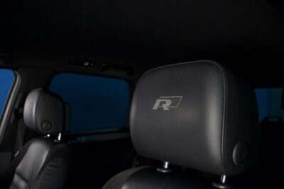Volkswagen Touareg V6 TDI 193kW (262hv) 4Motion R-Line / Webasto / Ilma-alusta / DynAudio / Nahat / Tutkat / P-Kamera / Vetokoukku - Autonova