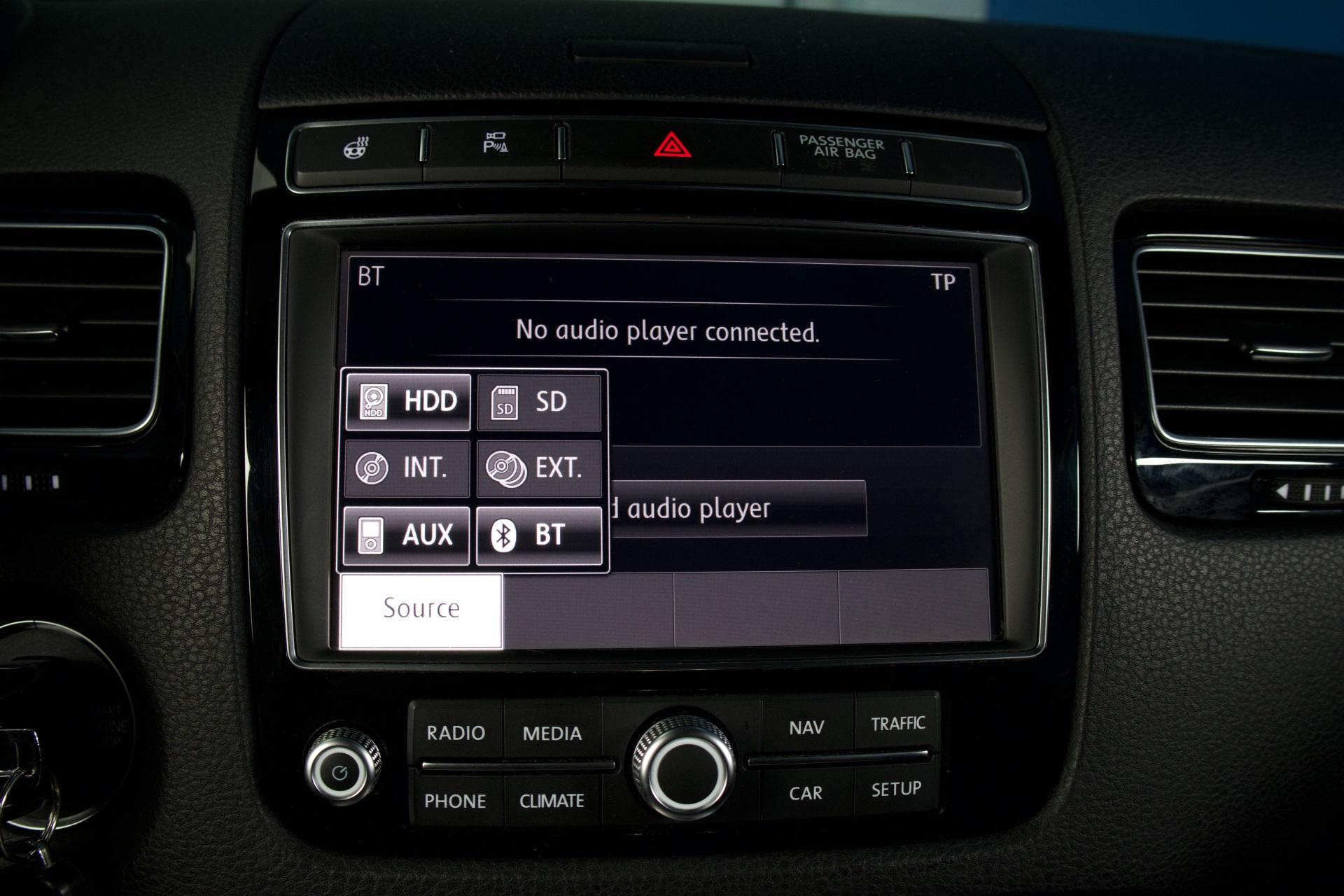 Volkswagen Touareg V6 TDI 193kW (262hv) 4Motion R-Line / Webasto / Ilma-alusta / DynAudio / Nahat / Tutkat / P-Kamera / Vetokoukku - Autonova