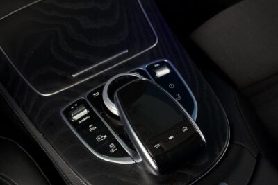 Mercedes-Benz E 300 de T A Business EQ Power / Distronic / Digimittaristo / DTR+Q / Widescreen / 360-kamera / Night-paketti / LED - Autonova