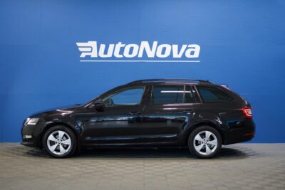 Skoda Octavia Combi 1,6 TDI Style DSG Autom. / ACC / Webasto / Canton / Kamera / Keyless Go / BLIS / Adapt. LED - Autonova