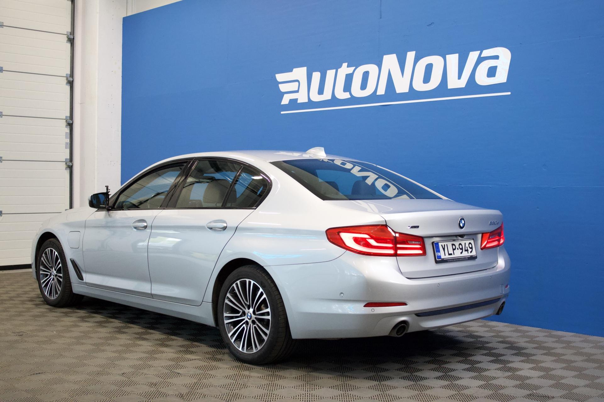 BMW 530 G30 Sedan 530e xDrive A Charged Edition Sport / HUD / H&K / ACC / Comfort-istuimet / Nappanahka / 360-Kamera / LED - Autonova