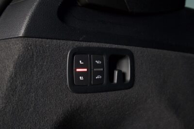 Audi Q7 Business 3,0 V6 TDI 200 kW quattro tiptronic / S-Line Webasto / Digimittaristo / Koukku / Keyless Go / LED / Kamera - Autonova