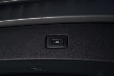 Audi Q7 Business 3,0 V6 TDI 200 kW quattro tiptronic / S-Line Webasto / Digimittaristo / Koukku / Keyless Go / LED / Kamera - Autonova