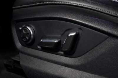 Audi Q7 Business 3,0 V6 TDI 200 kW quattro tiptronic / S-Line Webasto / Digimittaristo / Koukku / Keyless Go / LED / Kamera - Autonova