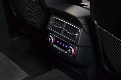 Audi Q7 Business 3,0 V6 TDI 200 kW quattro tiptronic / S-Line Webasto / Digimittaristo / Koukku / Keyless Go / LED / Kamera - Autonova
