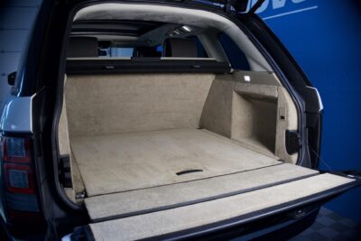 Land Rover Range Rover SDV8 Autobiography / ACC / Hieronta / Webasto / Takanäytöt / Koukku / Meridian / Panorama / Jääkaappi - Autonova