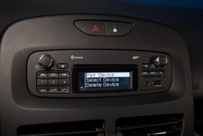 Renault Clio 1,2 16v 75 Authentique / Suomiauto / Lohkolämmitin + sisäpistoke / Vakkari / Ilmastointi - Autonova