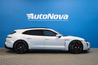 Porsche Taycan Taycan GTS Sport Turismo / Burmester / Innodrive / Lasikatto / Matkustajan näyttö / Sport Chrono / Nelipyöräohjaus - Autonova