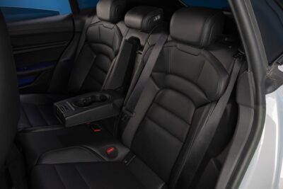 Porsche Taycan Taycan GTS Sport Turismo / Burmester / Innodrive / Lasikatto / Matkustajan näyttö / Sport Chrono / Nelipyöräohjaus - Autonova