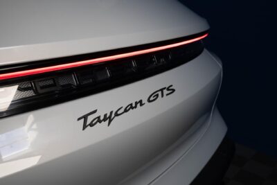 Porsche Taycan Taycan GTS Sport Turismo / Burmester / Innodrive / Lasikatto / Matkustajan näyttö / Sport Chrono / Nelipyöräohjaus - Autonova