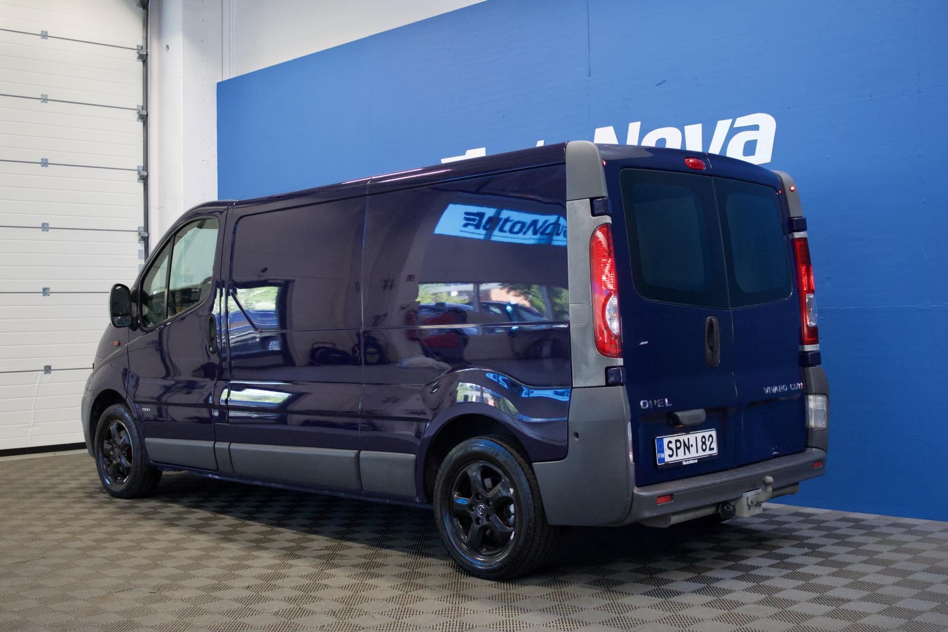 Opel Vivaro Van L2H1 2,0 CDTI 84kW MT6 / Webasto / Vetokoukku / Pariovet / Vanerointi - Autonova