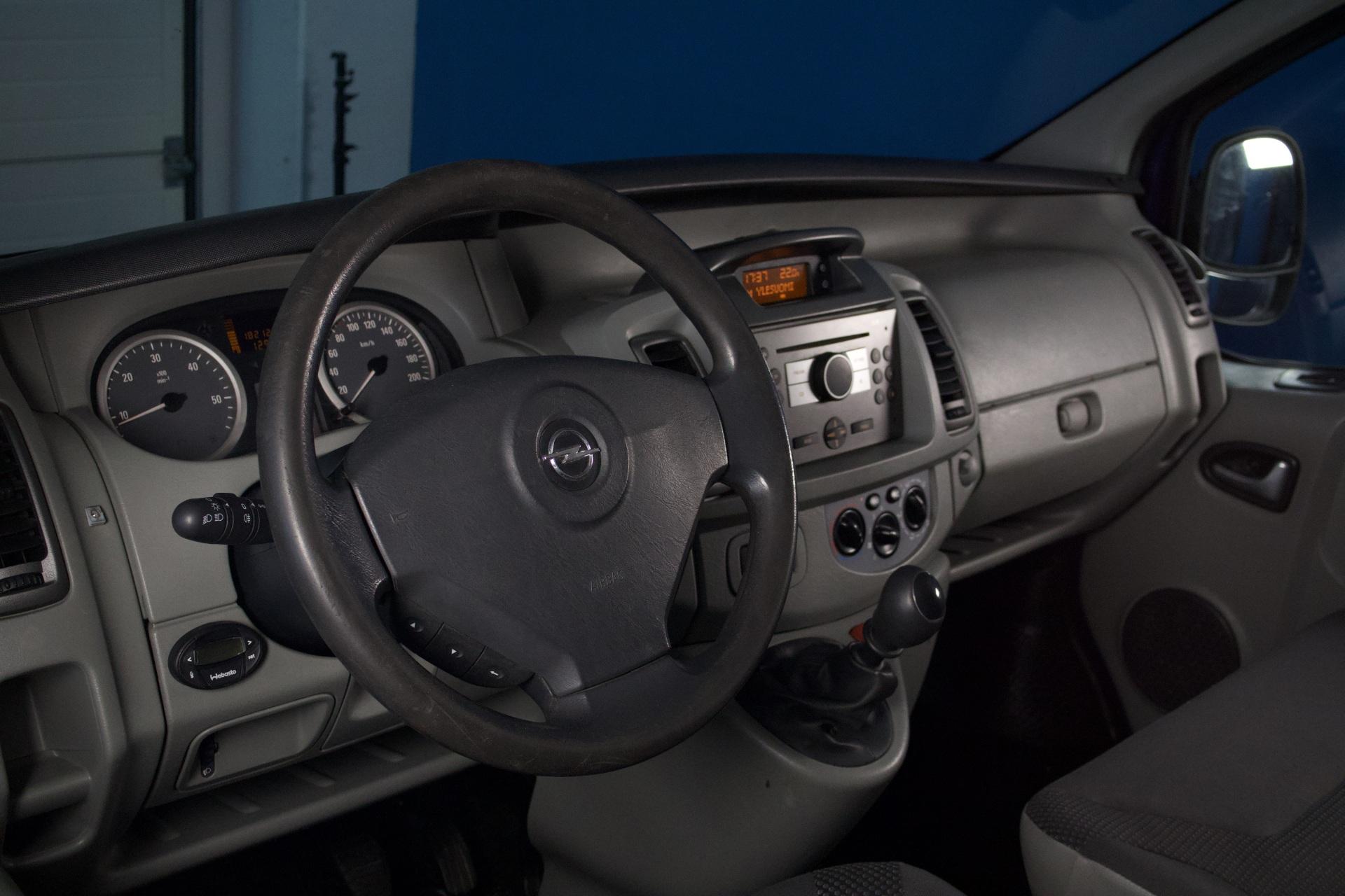 Opel Vivaro Van L2H1 2,0 CDTI 84kW MT6 / Webasto / Vetokoukku / Pariovet / Vanerointi - Autonova