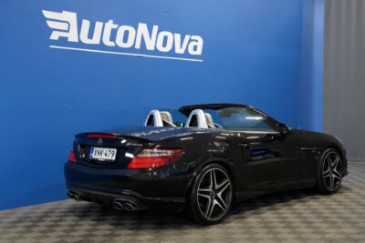 Mercedes-Benz SLK 350 AMG-Line 306hv / AMG 55 Look / Sport putkisto / Airscarf / Nahkaverhoilu / Tutkat / Punaiset vyöt - Autonova