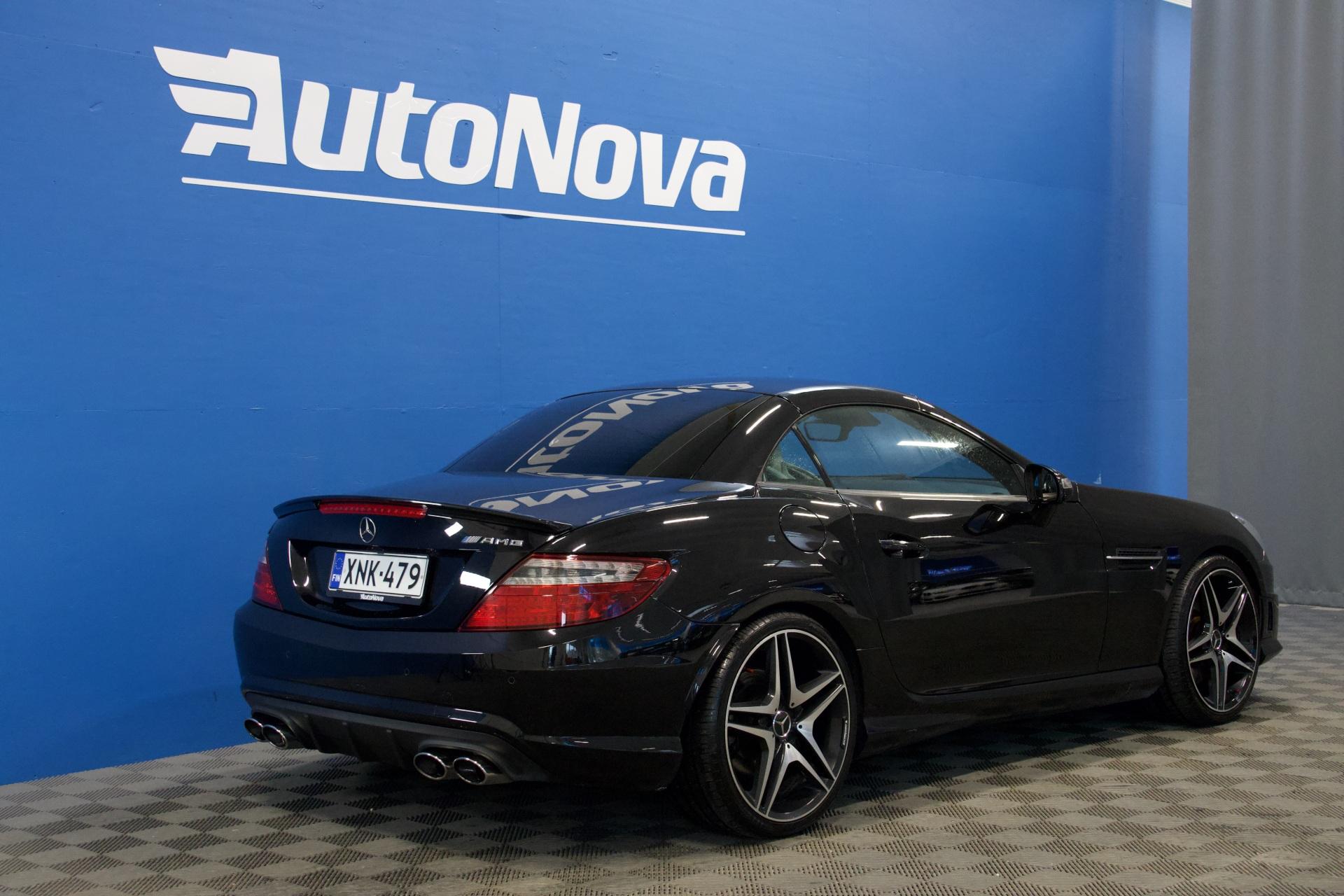 Mercedes-Benz SLK 350 AMG-Line 306hv / AMG 55 Look / Sport putkisto / Airscarf / Nahkaverhoilu / Tutkat / Punaiset vyöt - Autonova
