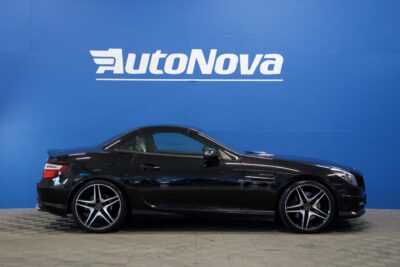 Mercedes-Benz SLK 350 AMG-Line 306hv / AMG 55 Look / Sport putkisto / Airscarf / Nahkaverhoilu / Tutkat / Punaiset vyöt - Autonova