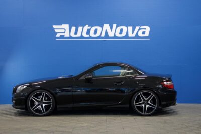 Mercedes-Benz SLK 350 AMG-Line 306hv / AMG 55 Look / Sport putkisto / Airscarf / Nahkaverhoilu / Tutkat / Punaiset vyöt - Autonova