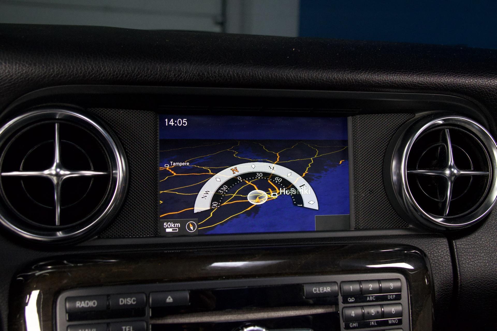 Mercedes-Benz SLK 350 AMG-Line 306hv / AMG 55 Look / Sport putkisto / Airscarf / Nahkaverhoilu / Tutkat / Punaiset vyöt - Autonova