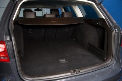 Volkswagen Passat Variant Comfortline 1,8 TSI 118 kW (160 hv) DSG-automaatti / Pysäköinti tutkat / Lohkolämmitin + sisäpistoke - Autonova