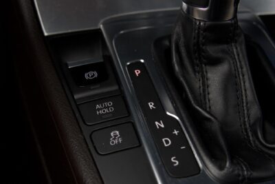 Volkswagen Passat Variant Comfortline 1,8 TSI 118 kW (160 hv) DSG-automaatti / Pysäköinti tutkat / Lohkolämmitin + sisäpistoke - Autonova