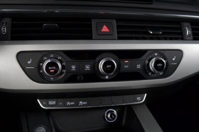 Audi A4 Sedan Business 2,0 TFSI 140 kW S tronic / Keyless Go / Adapt. LED / Suomi-Auto / Tutka - Autonova