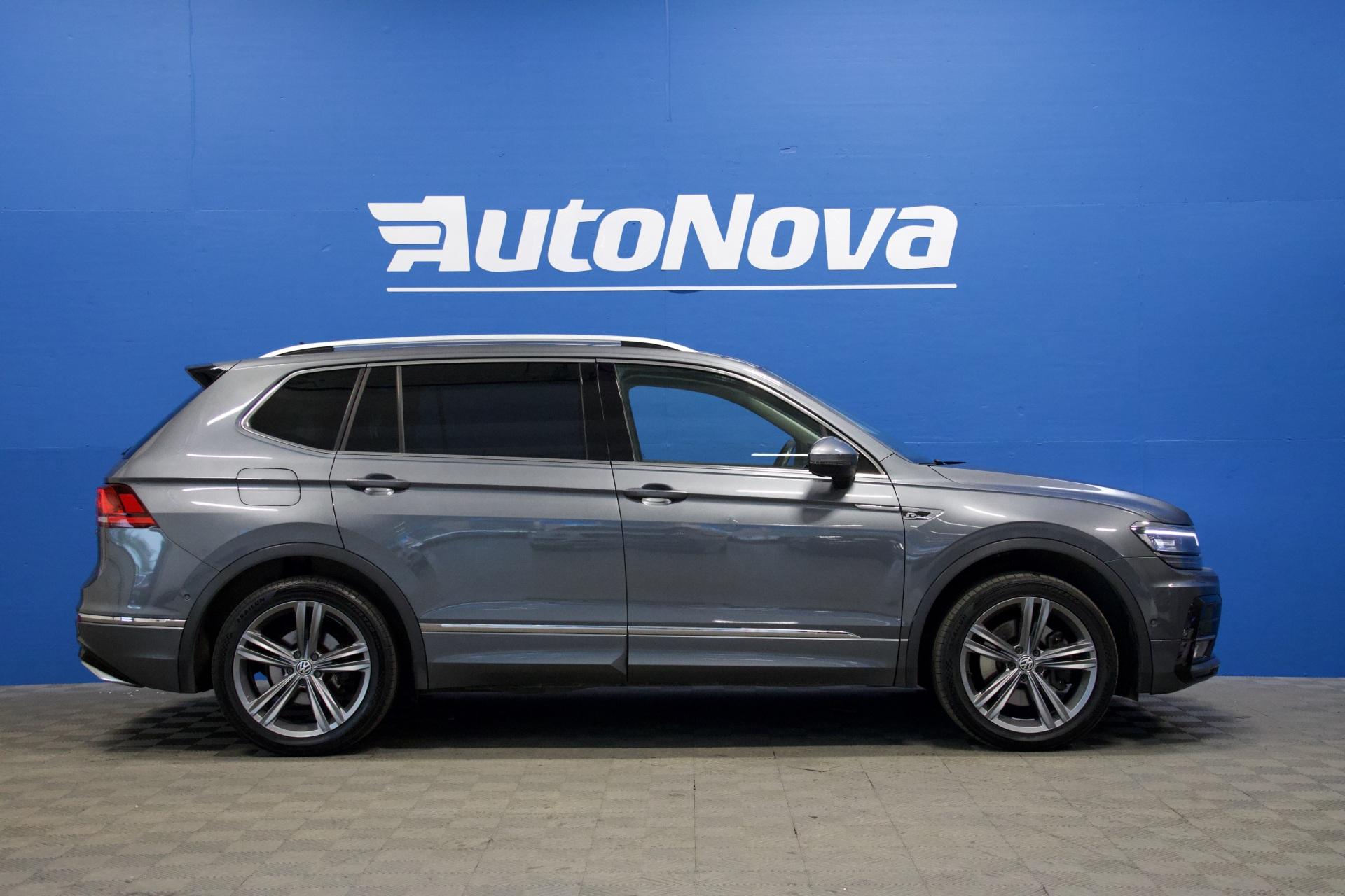 Volkswagen Tiguan R-Line 2,0 TSI 140 kW 4MOTION DSG / Webasto / ACC / Digimittaristo / Vetokoukku / Nahat / Kaistavahti - Autonova