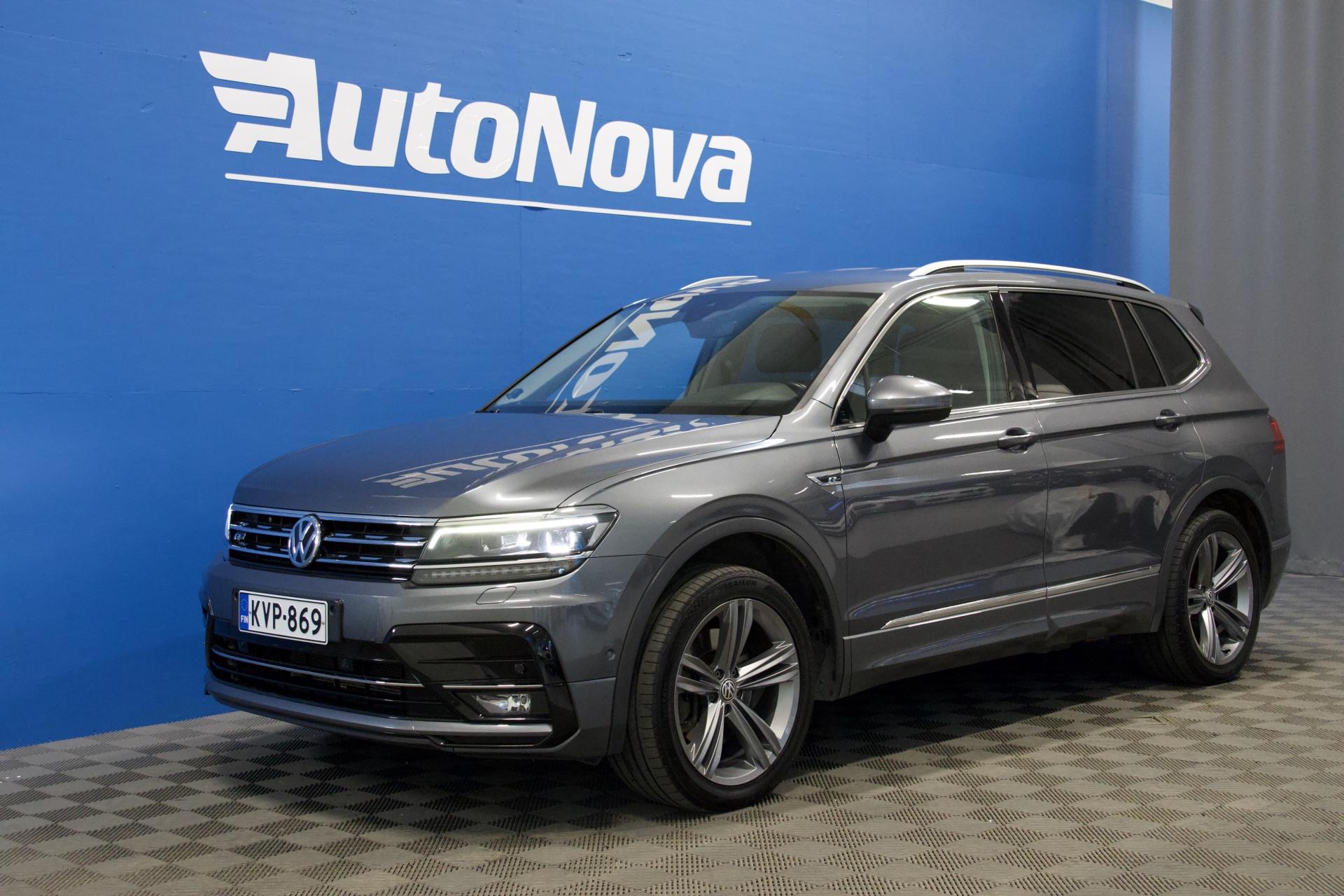 Volkswagen Tiguan R-Line 2,0 TSI 140 kW 4MOTION DSG / Webasto / ACC / Digimittaristo / Vetokoukku / Nahat / Kaistavahti - Autonova