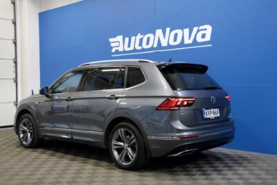 Volkswagen Tiguan R-Line 2,0 TSI 140 kW 4MOTION DSG / Webasto / ACC / Digimittaristo / Vetokoukku / Nahat / Kaistavahti - Autonova