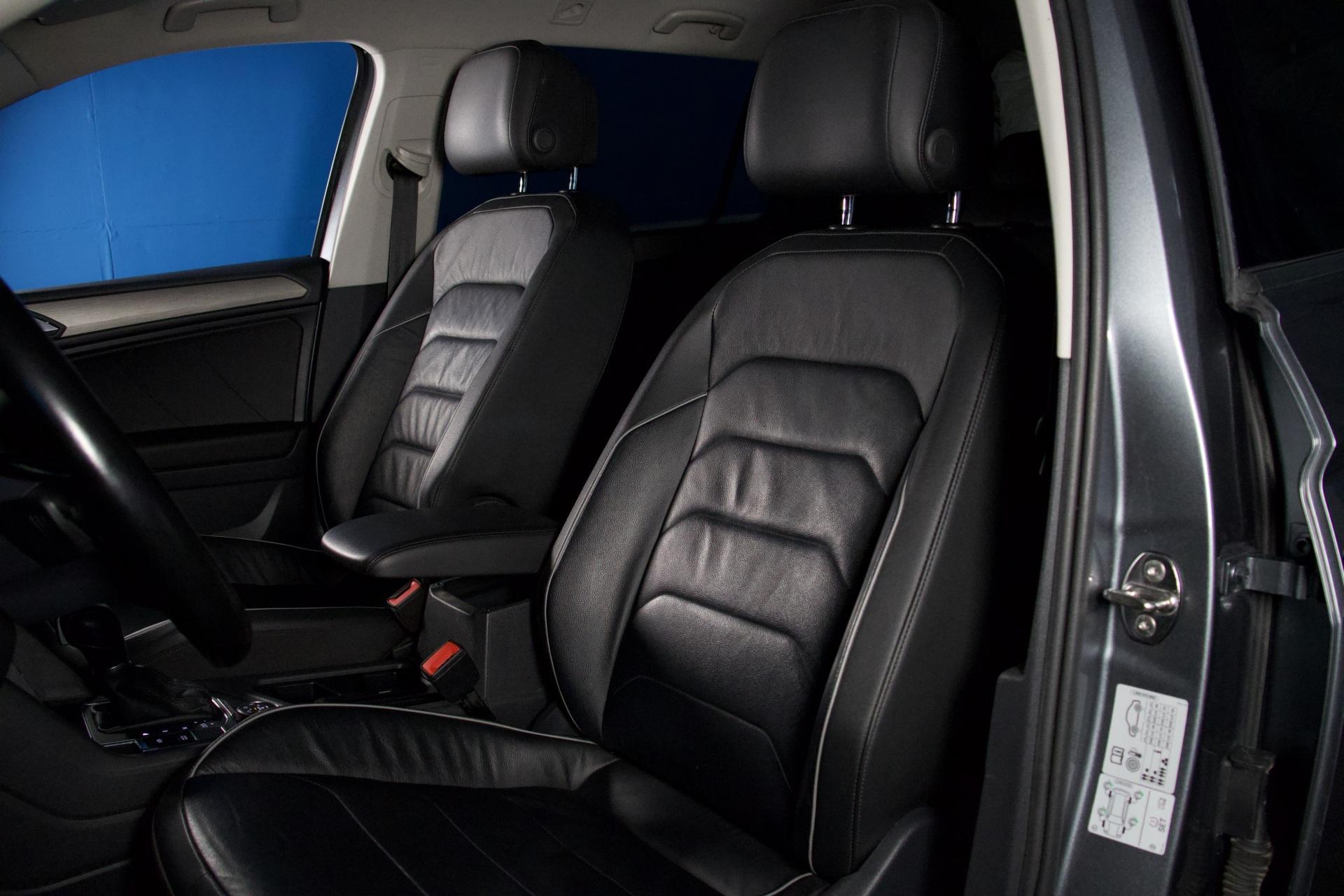 Volkswagen Tiguan R-Line 2,0 TSI 140 kW 4MOTION DSG / Webasto / ACC / Digimittaristo / Vetokoukku / Nahat / Kaistavahti - Autonova
