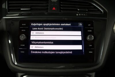Volkswagen Tiguan R-Line 2,0 TSI 140 kW 4MOTION DSG / Webasto / ACC / Digimittaristo / Vetokoukku / Nahat / Kaistavahti - Autonova