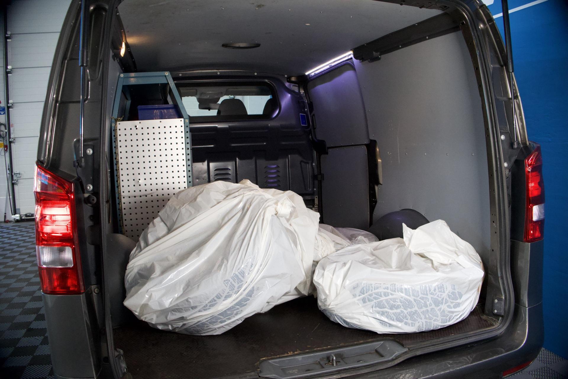 Mercedes-Benz Vito 116CDI-3,05/32K keskipitkä A2 A / Webasto / Vakionopeudensäädin / Vetokoukku / Hyllyt / Vanerointi - Autonova