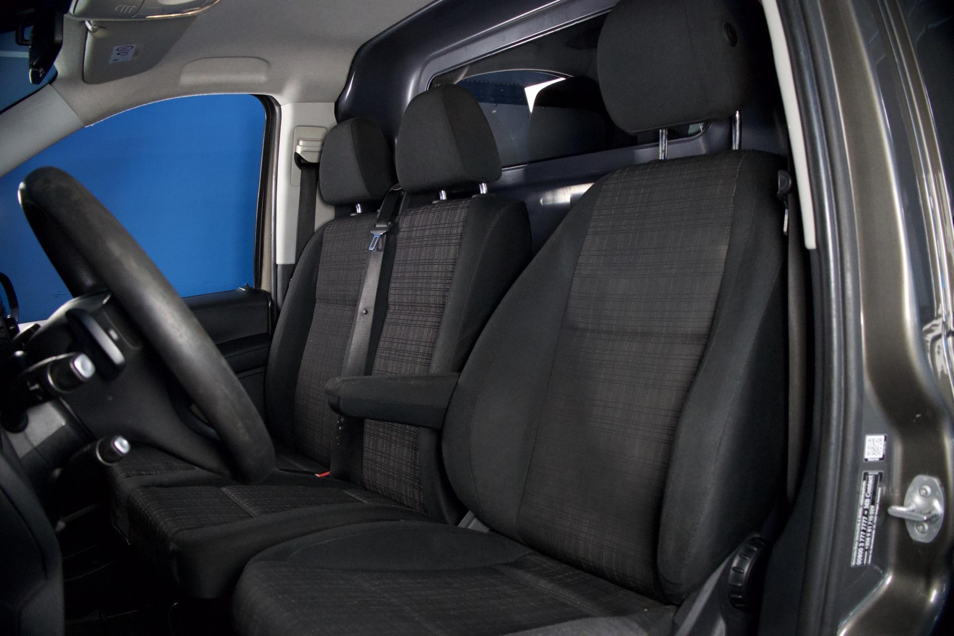 Mercedes-Benz Vito 116CDI-3,05/32K keskipitkä A2 A / Webasto / Vakionopeudensäädin / Vetokoukku / Hyllyt / Vanerointi - Autonova